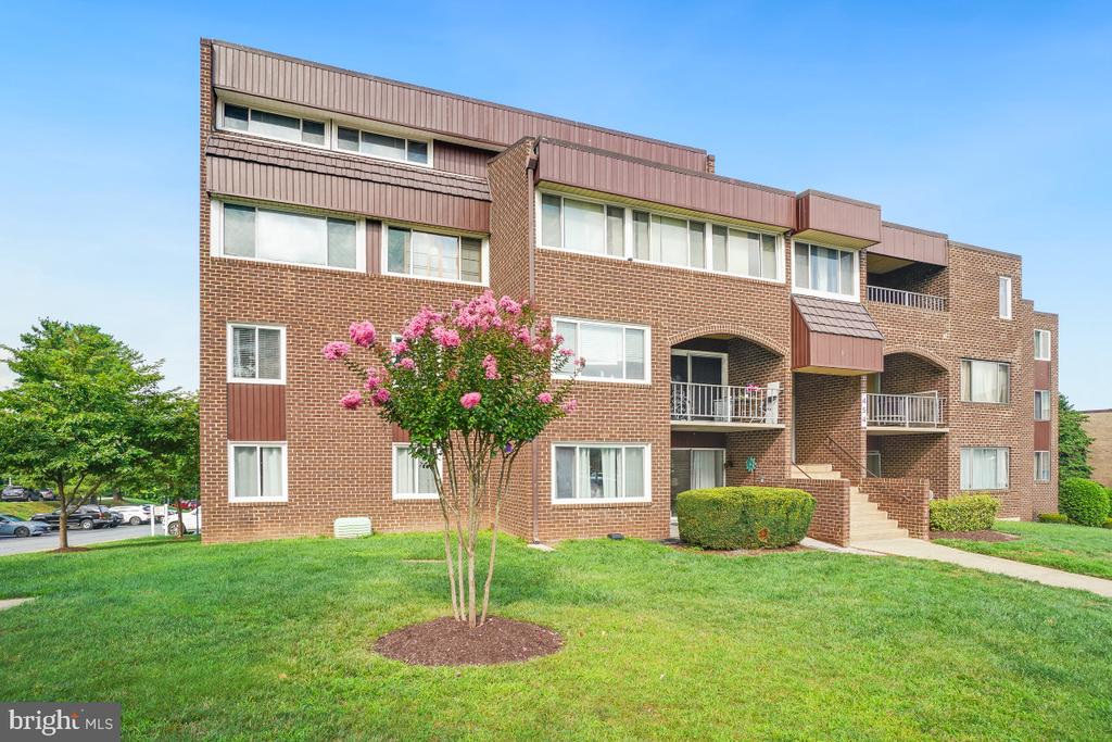 454 GIRARD STREET Unit: 373
