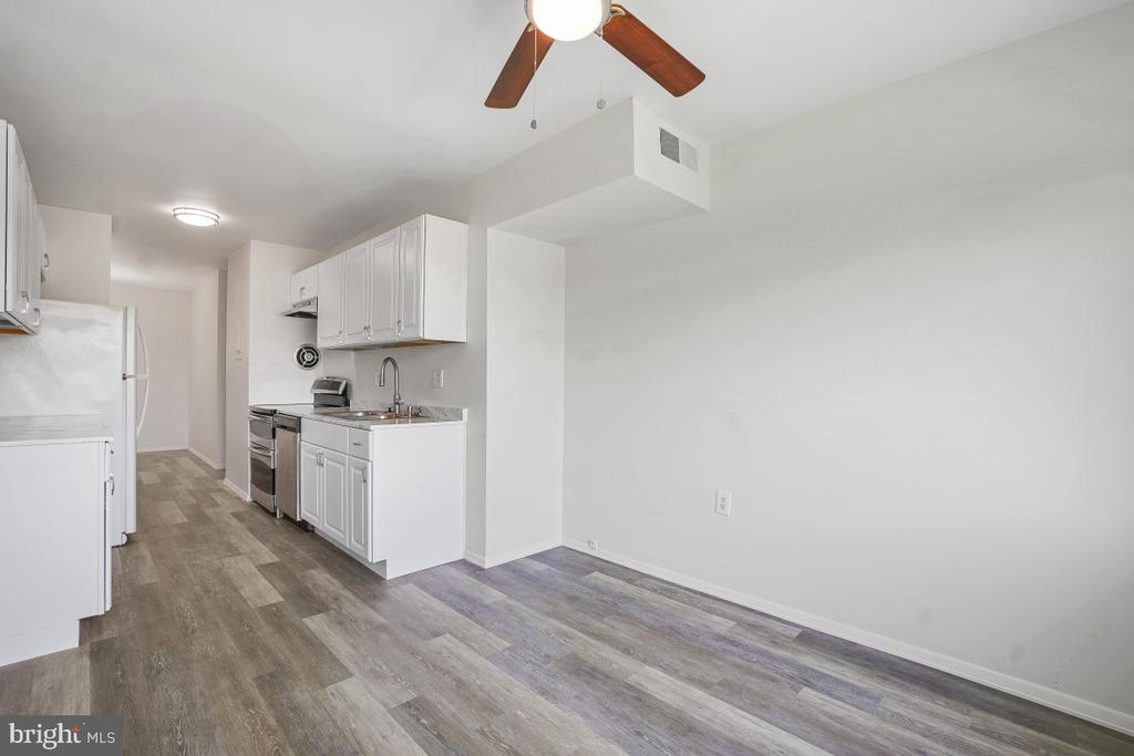 454 GIRARD STREET Unit: 373
