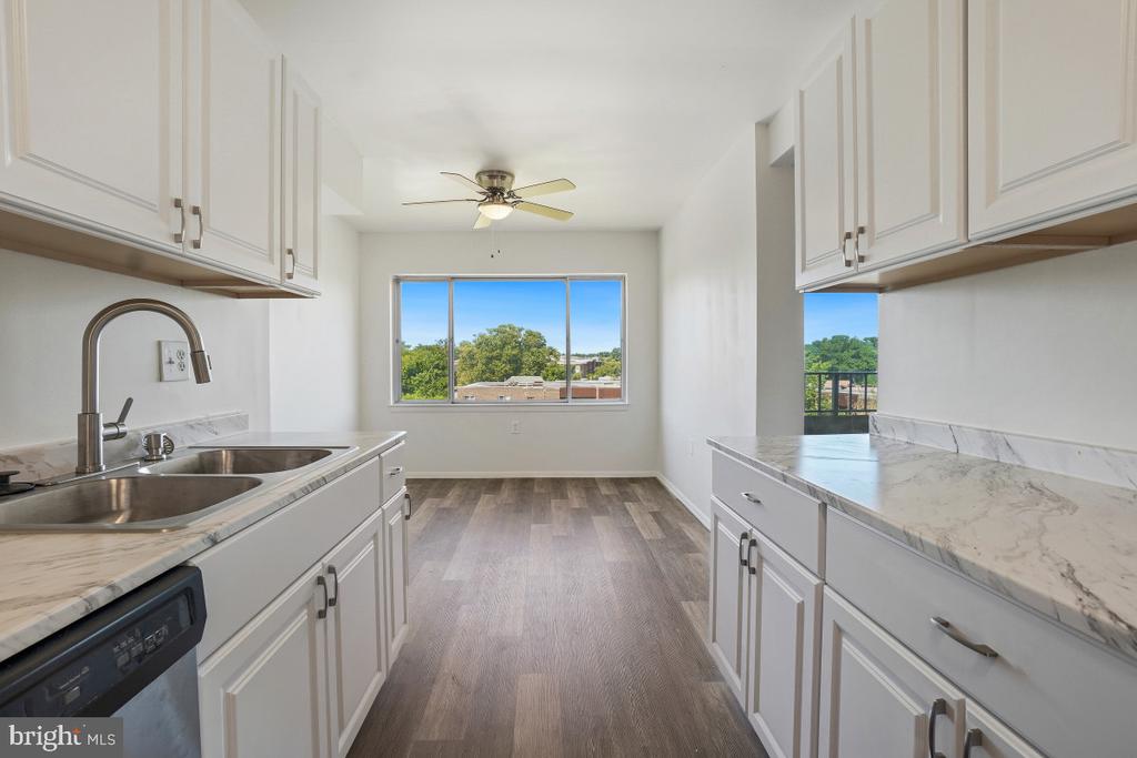 454 GIRARD STREET Unit: 373