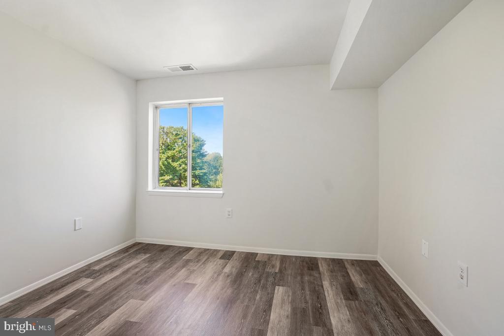 454 GIRARD STREET Unit: 373