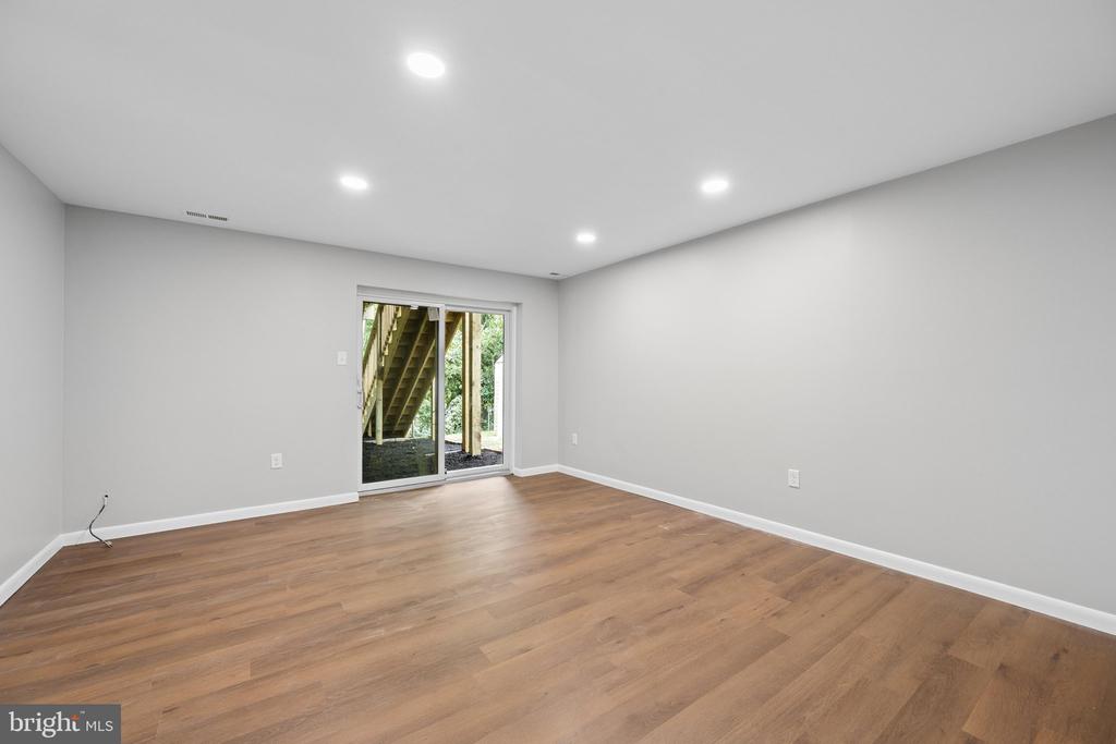 1106 ROSEMERE AVENUE
