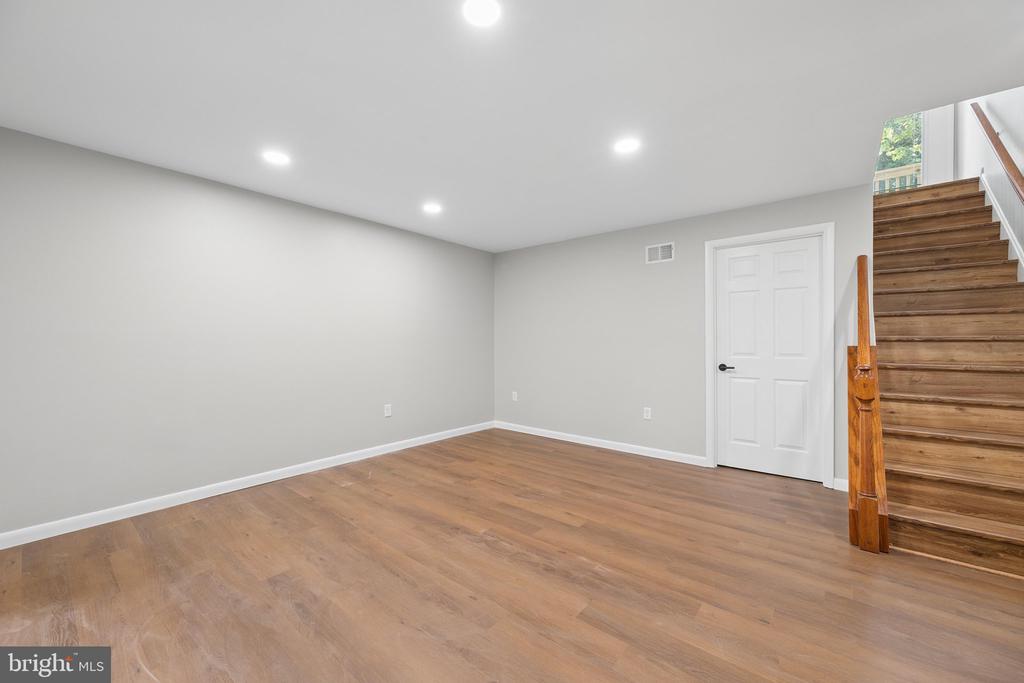 1106 ROSEMERE AVENUE