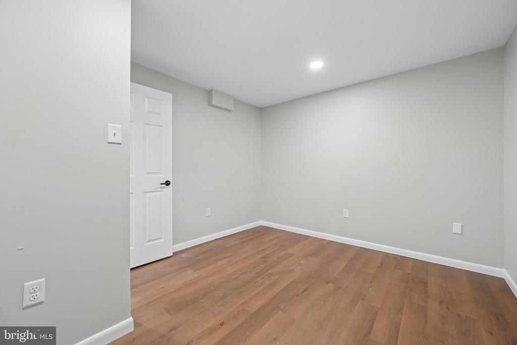 1106 ROSEMERE AVENUE