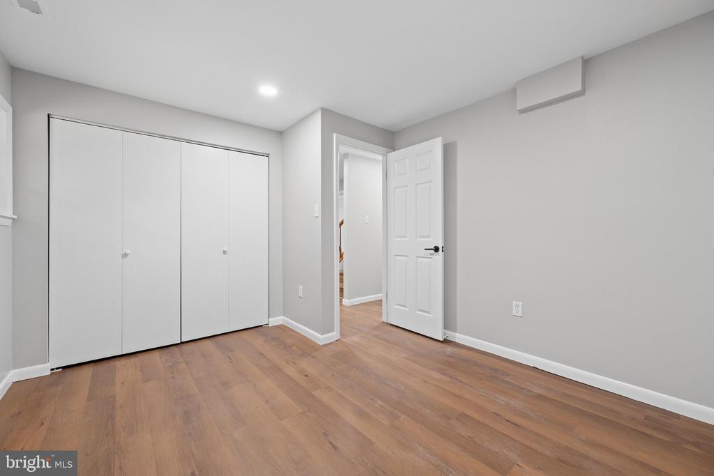 1106 ROSEMERE AVENUE