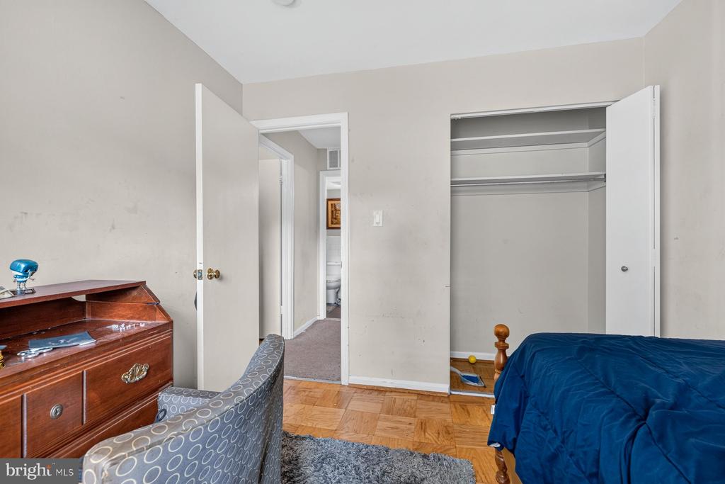 786 COLLEGE PARKWAY