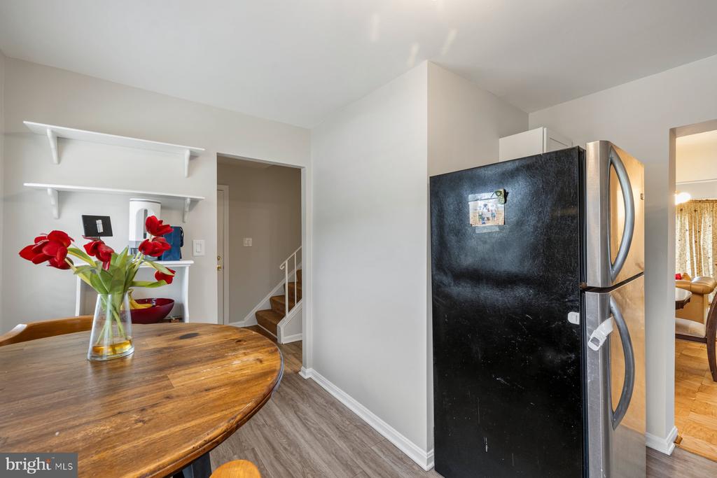 786 COLLEGE PARKWAY