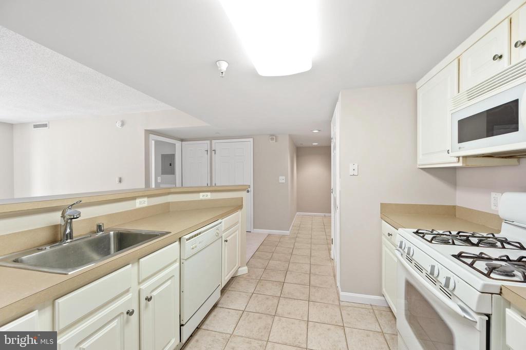 11710 OLD GEORGETOWN ROAD Unit: 722