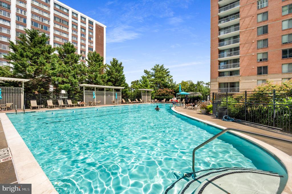 11710 OLD GEORGETOWN ROAD Unit: 722