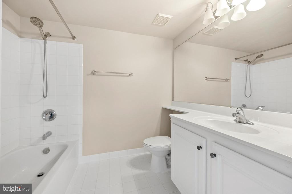 11710 OLD GEORGETOWN ROAD Unit: 722