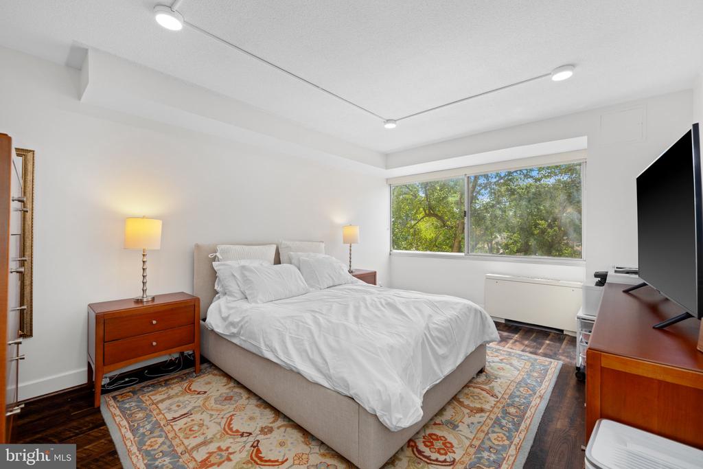 4515 WILLARD AVENUE Unit: 509S