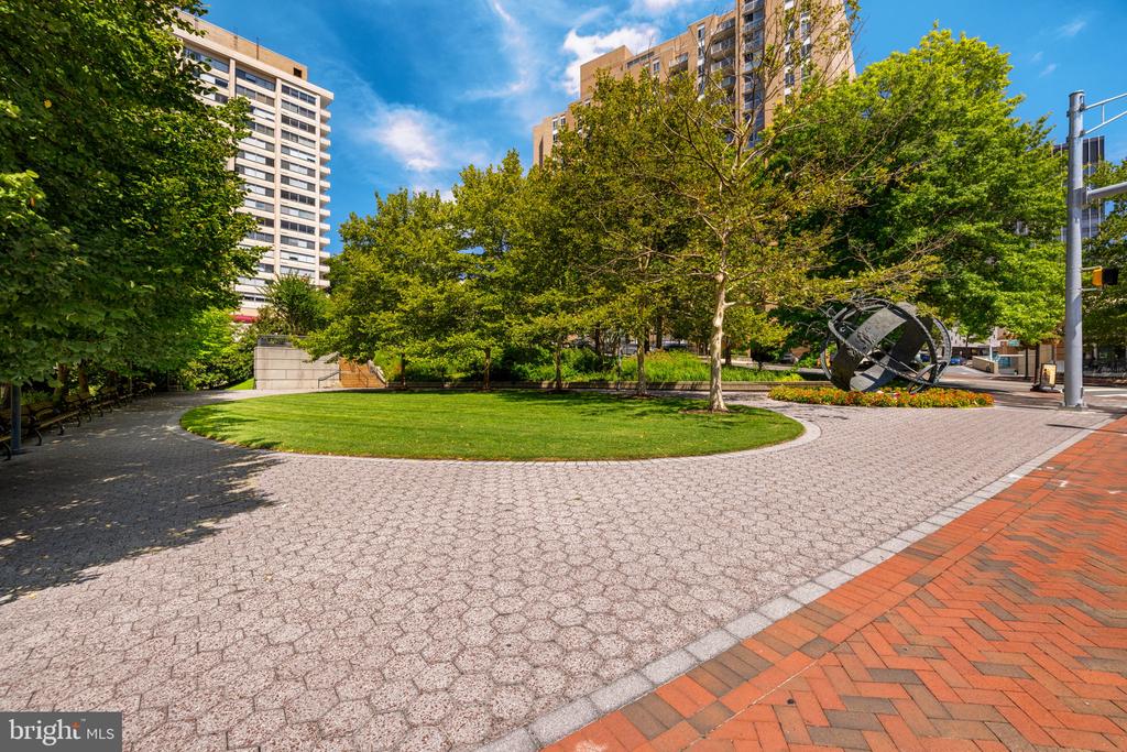 4515 WILLARD AVENUE Unit: 509S