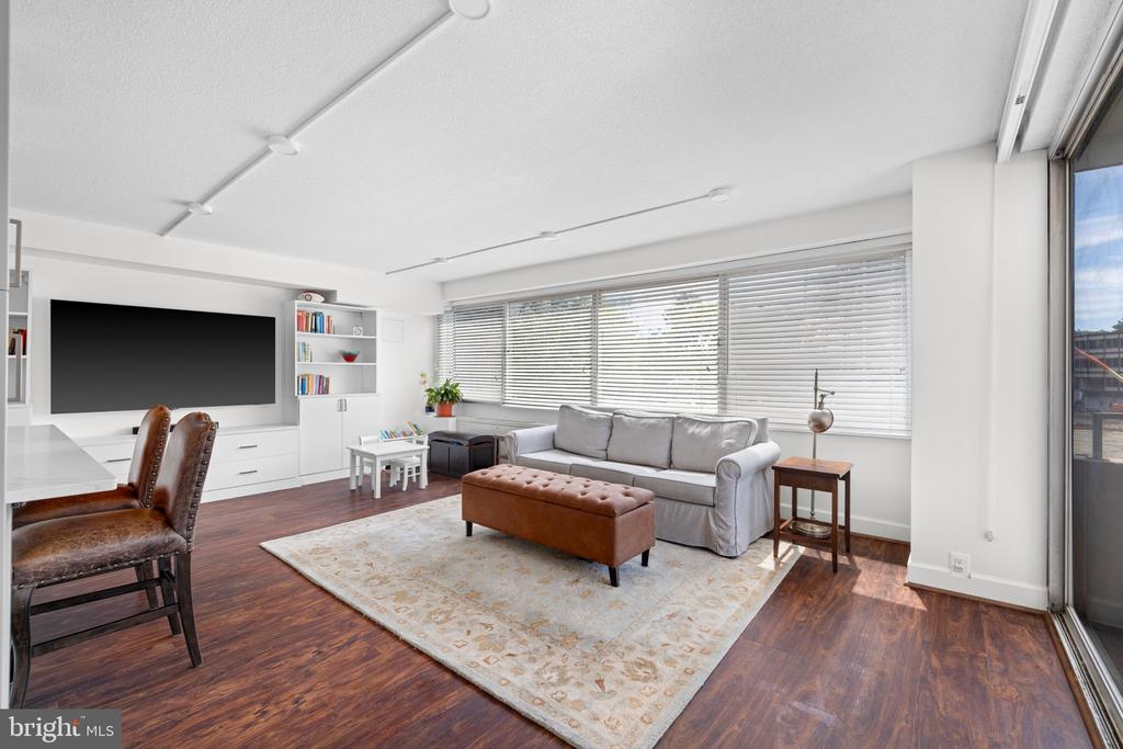 4515 WILLARD AVENUE Unit: 509S