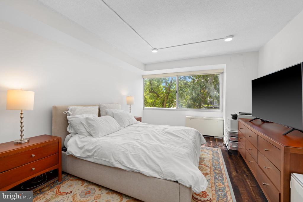 4515 WILLARD AVENUE Unit: 509S