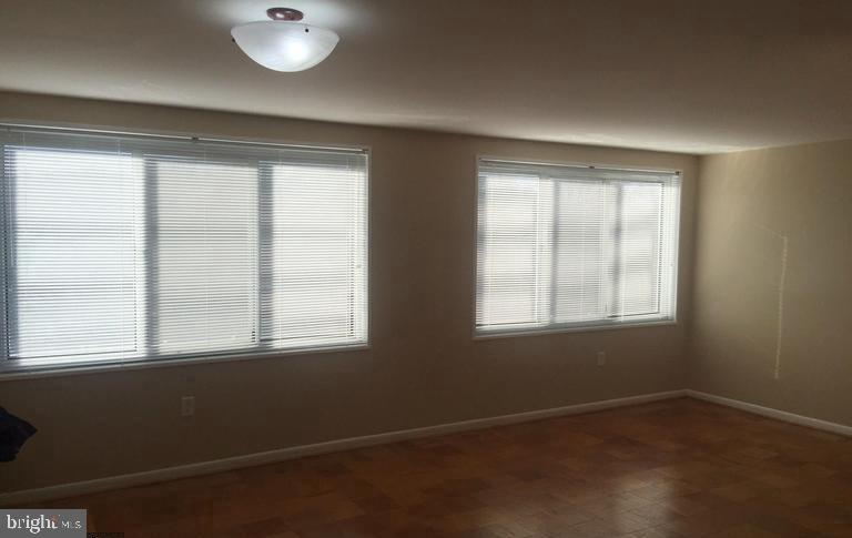10201 GROSVENOR PLACE Unit: 1123