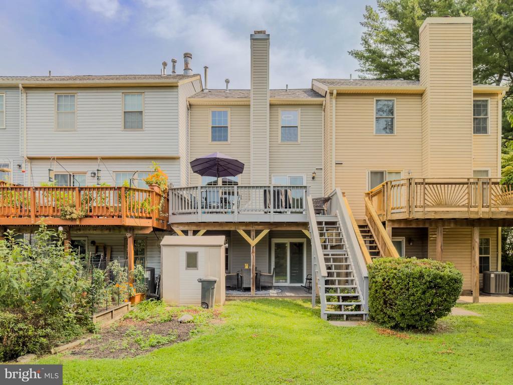 9593 WHITE PILLAR TERRACE
