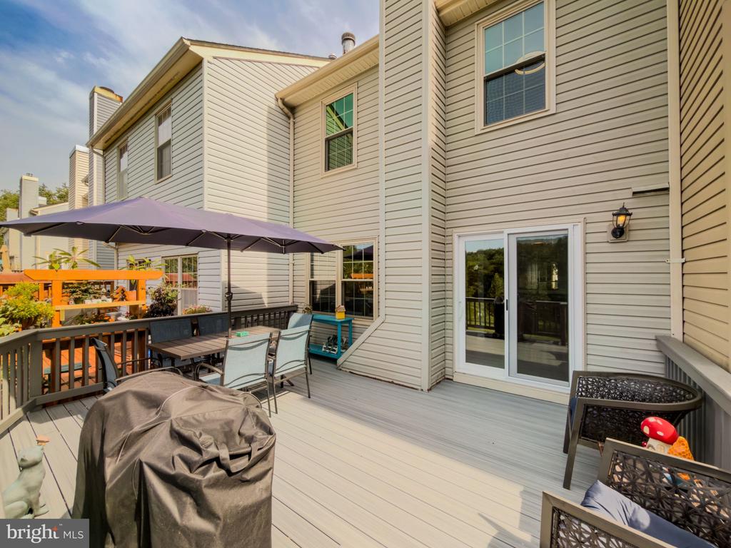 9593 WHITE PILLAR TERRACE