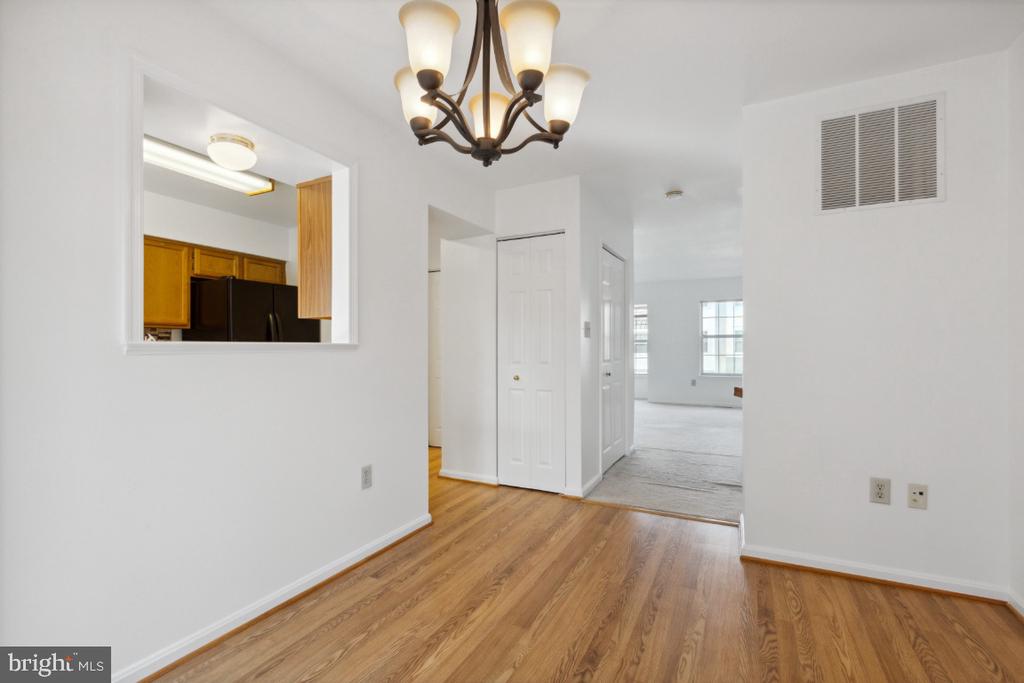 18221 FOX CHASE CIRCLE