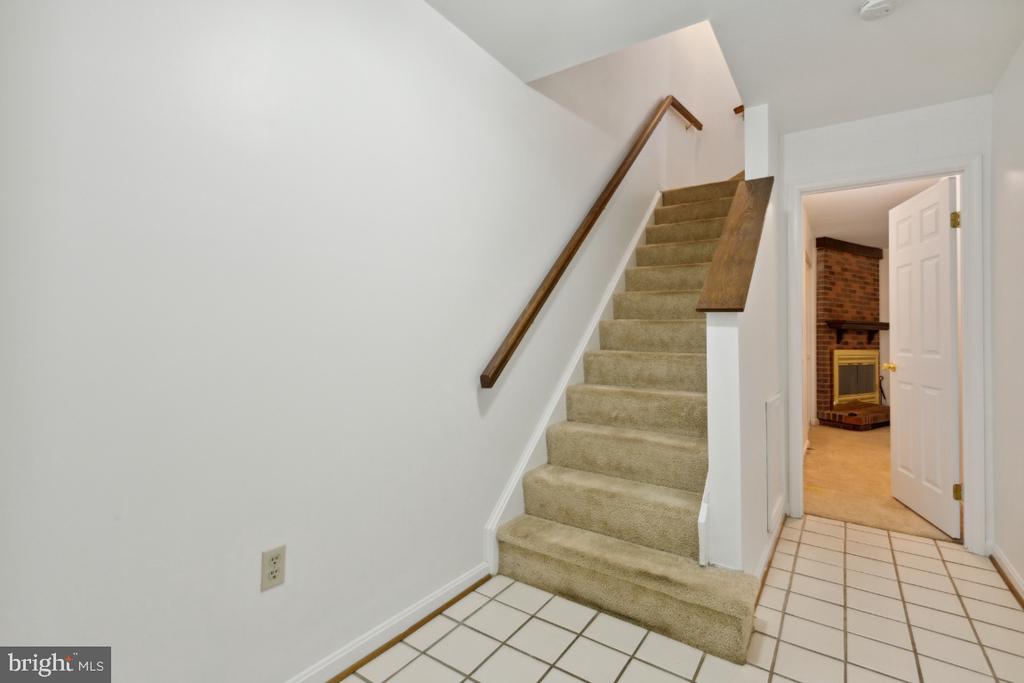 18221 FOX CHASE CIRCLE