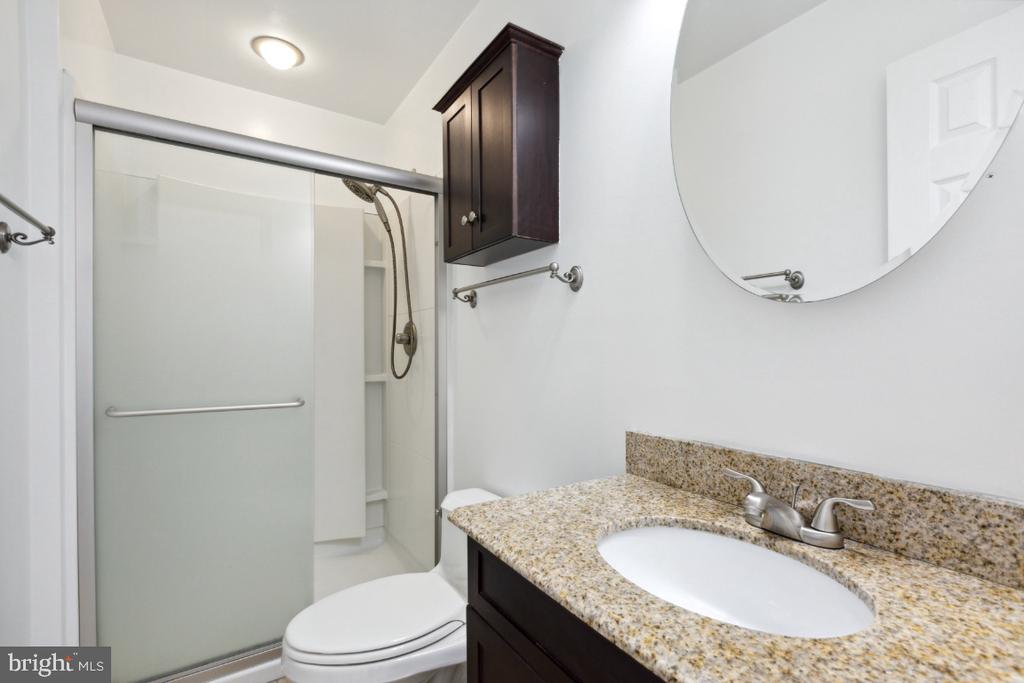 18221 FOX CHASE CIRCLE