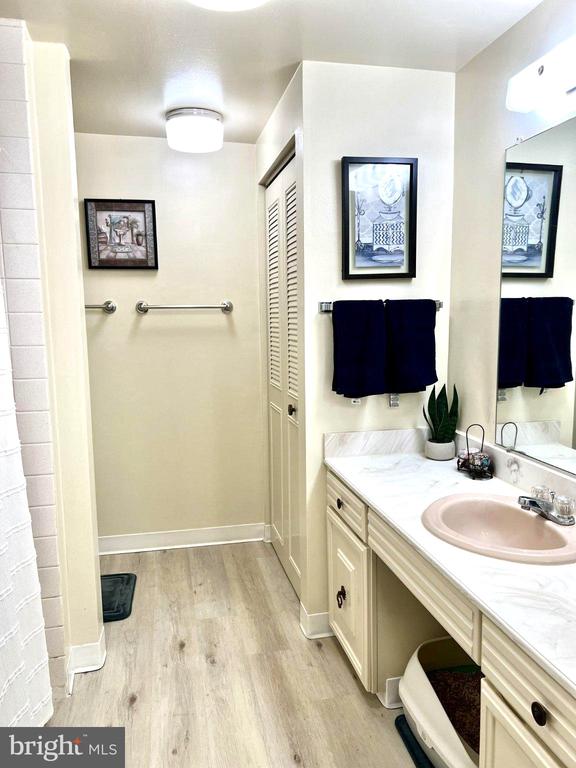 3386 CHISWICK Unit: 50-1A