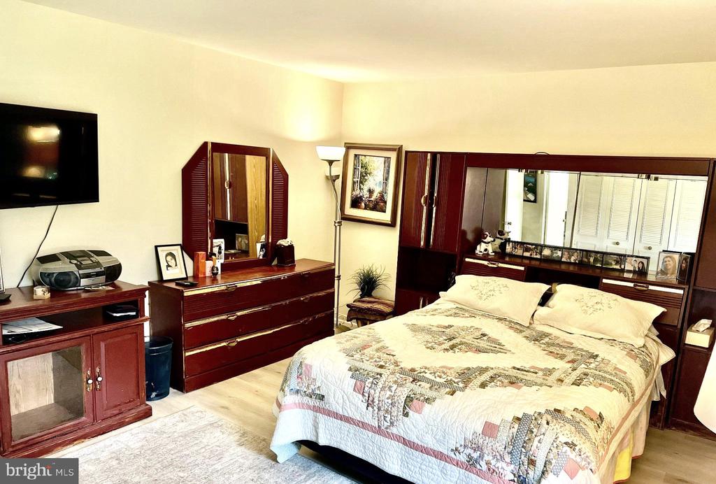 3386 CHISWICK Unit: 50-1A