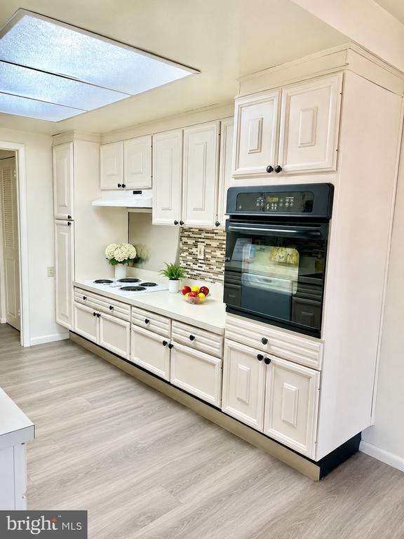 3386 CHISWICK Unit: 50-1A