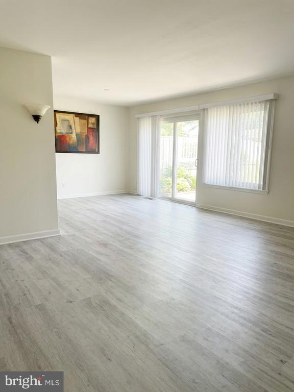 3386 CHISWICK Unit: 50-1A
