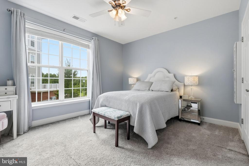 3825 DOC BERLIN DRIVE Unit: 22