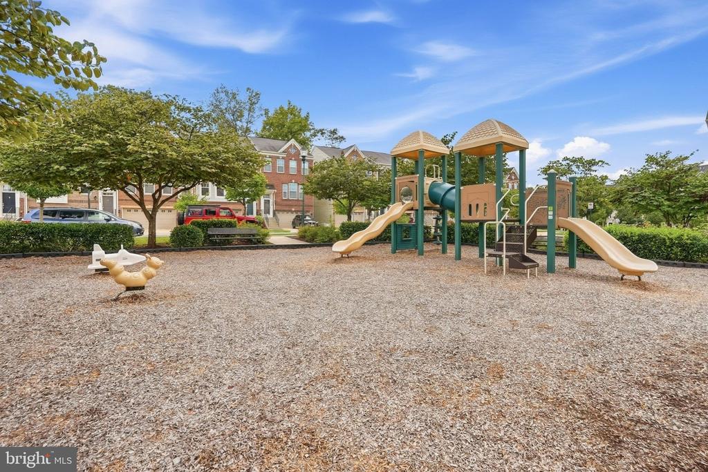 3825 DOC BERLIN DRIVE Unit: 22