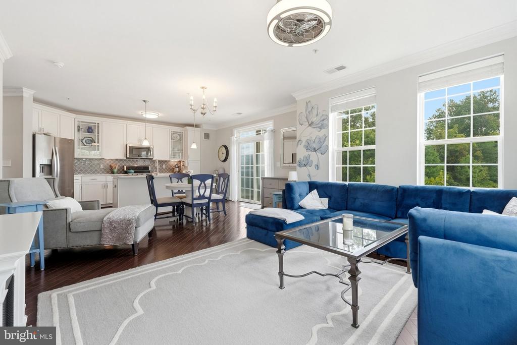 3825 DOC BERLIN DRIVE Unit: 22