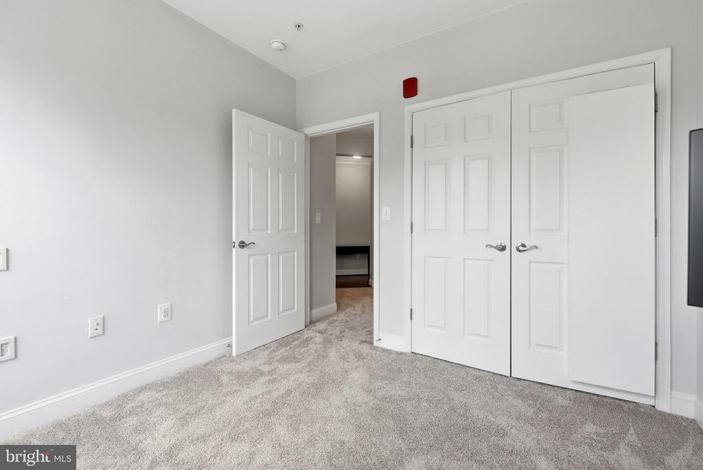 3825 DOC BERLIN DRIVE Unit: 22