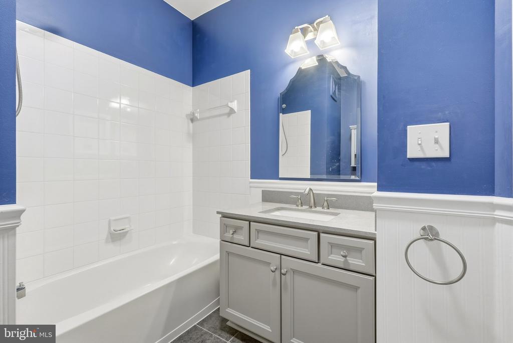 3825 DOC BERLIN DRIVE Unit: 22