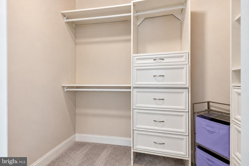 3825 DOC BERLIN DRIVE Unit: 22