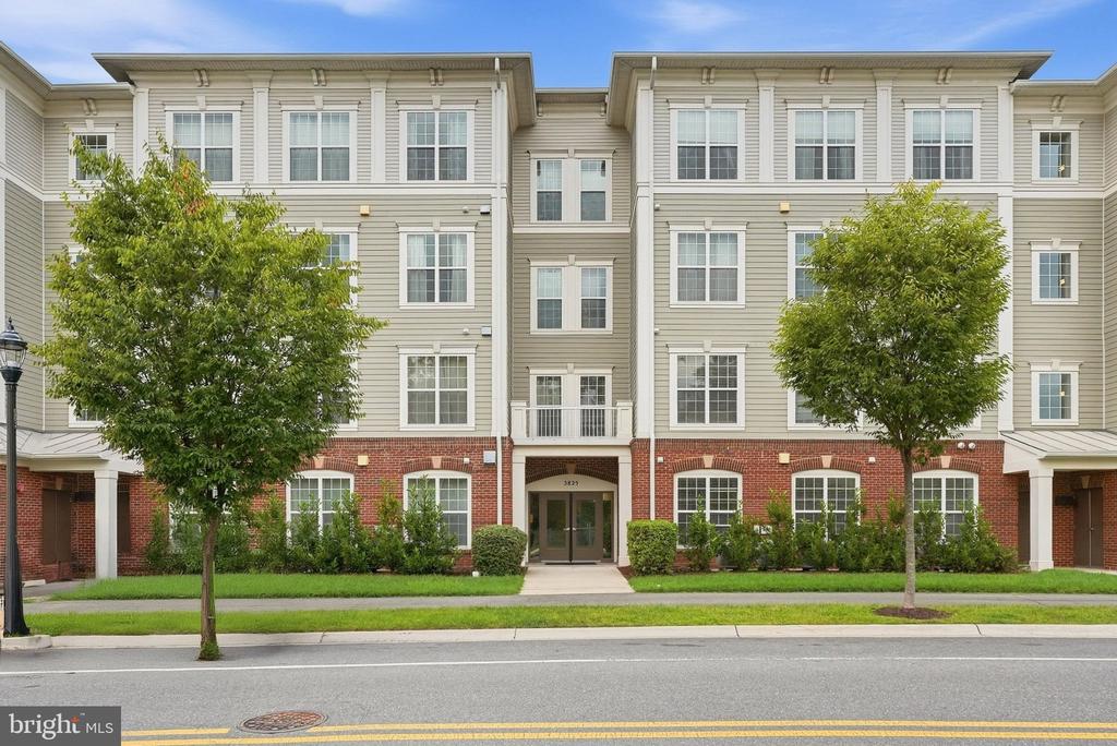 3825 DOC BERLIN DRIVE Unit: 22