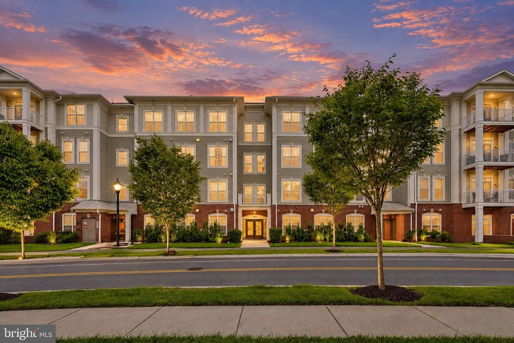 3825 DOC BERLIN DRIVE Unit: 22