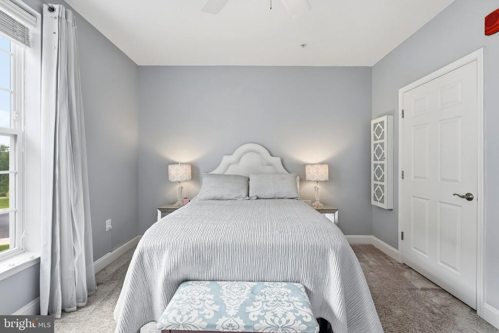 3825 DOC BERLIN DRIVE Unit: 22