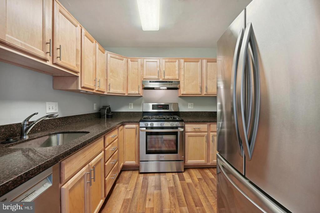 5101 RIVER ROAD W Unit: 1912