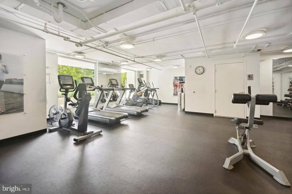 5101 RIVER ROAD W Unit: 1912