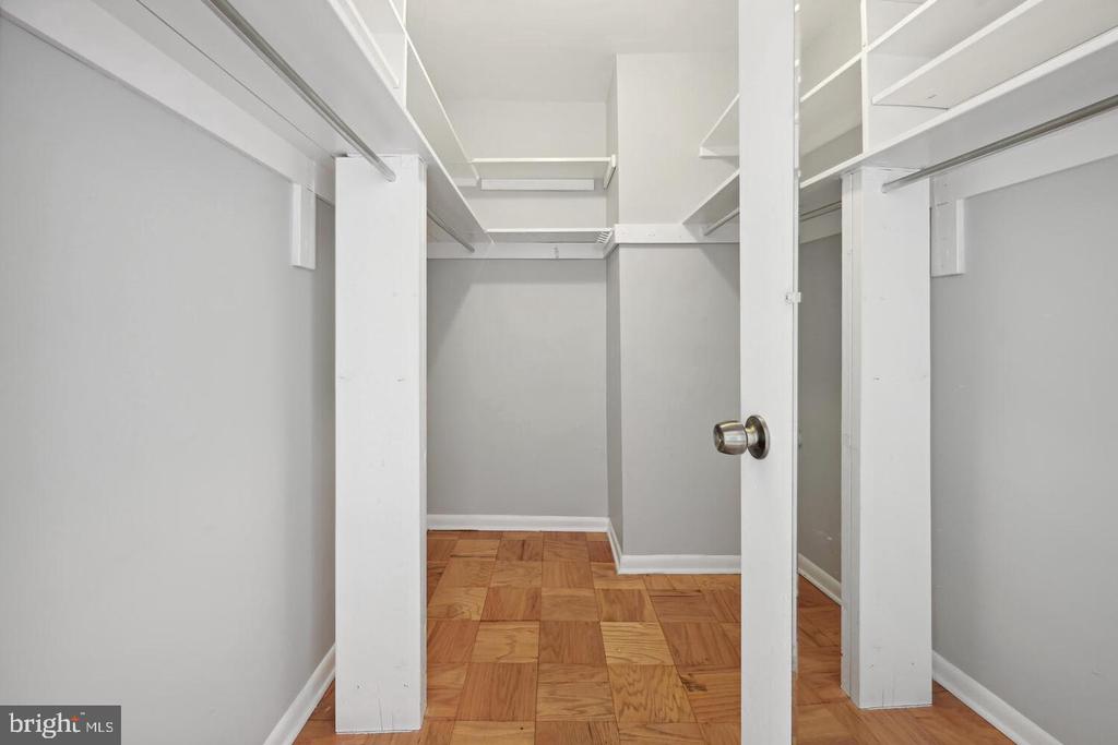 5101 RIVER ROAD W Unit: 1912