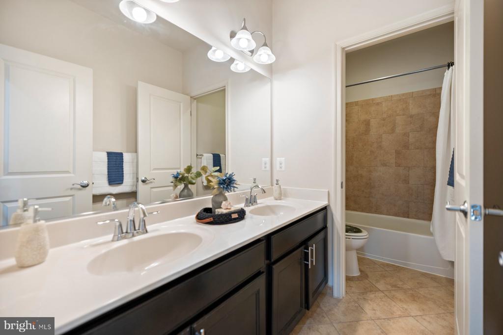 13802 TRIBUTE PARKWAY