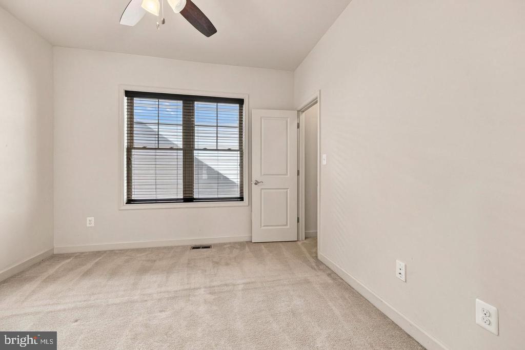 13802 TRIBUTE PARKWAY