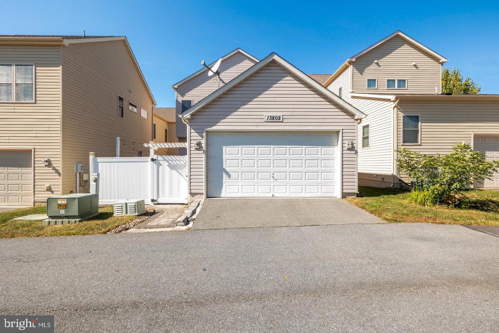 13802 TRIBUTE PARKWAY