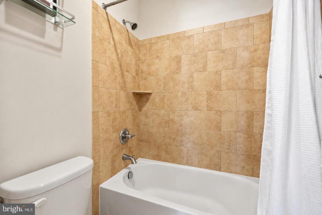 13802 TRIBUTE PARKWAY