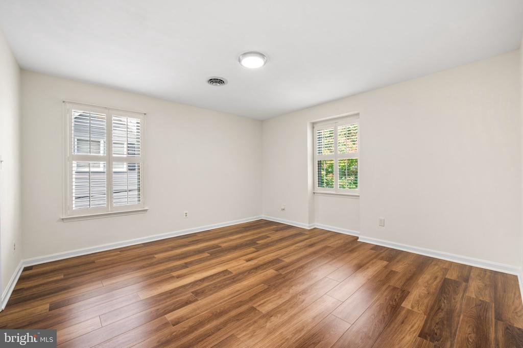 406 LEIGHTON AVENUE