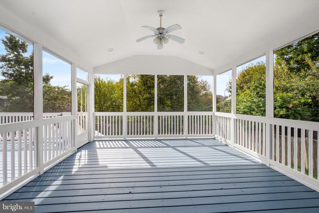 406 LEIGHTON AVENUE