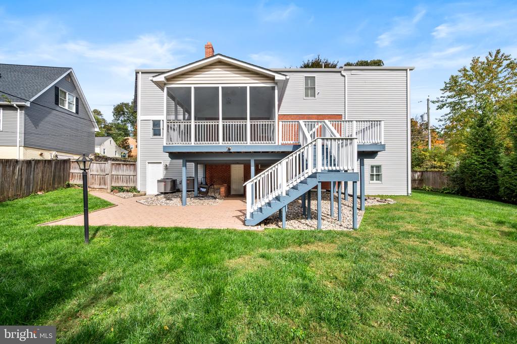 406 LEIGHTON AVENUE