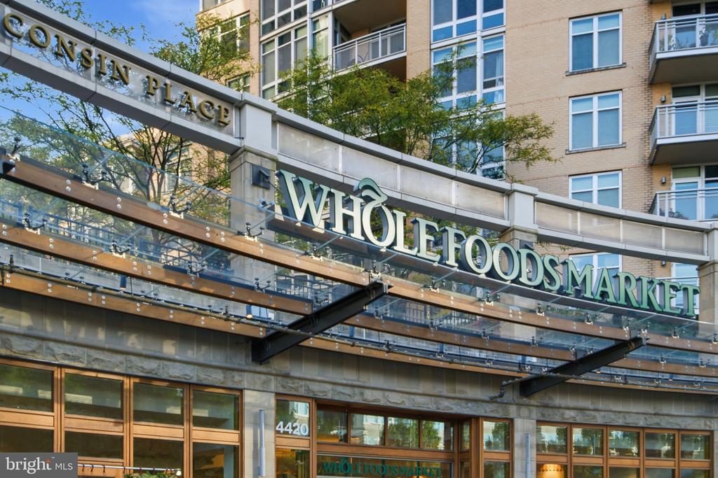 4515 WILLARD AVENUE Unit: 2415S