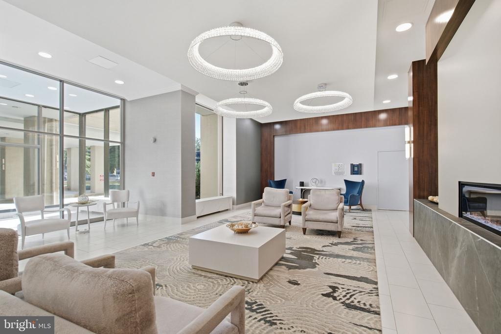 4515 WILLARD AVENUE Unit: 2415S