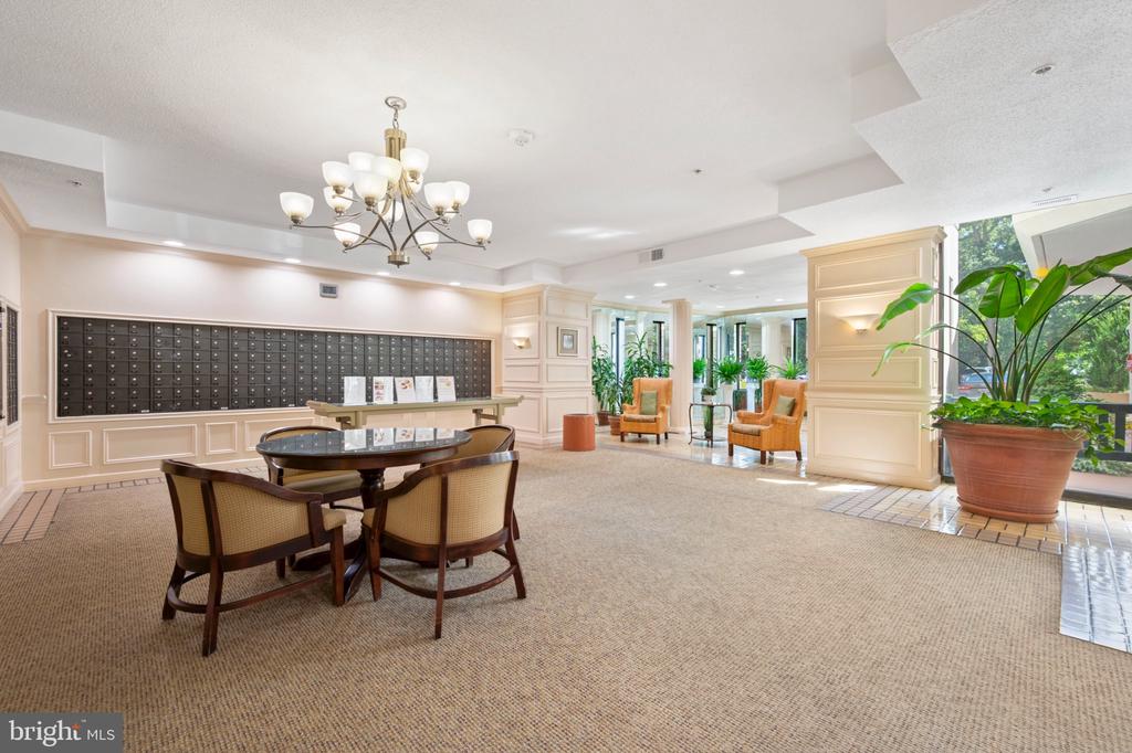 15115 INTERLACHEN DRIVE Unit: 3-601