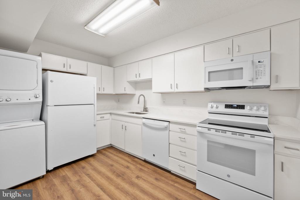 15115 INTERLACHEN DRIVE Unit: 3-601